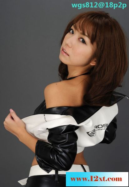 黑白相间的赛车服女郎48P