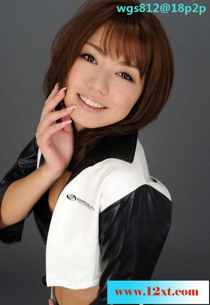 黑白相间的赛车服女郎48P