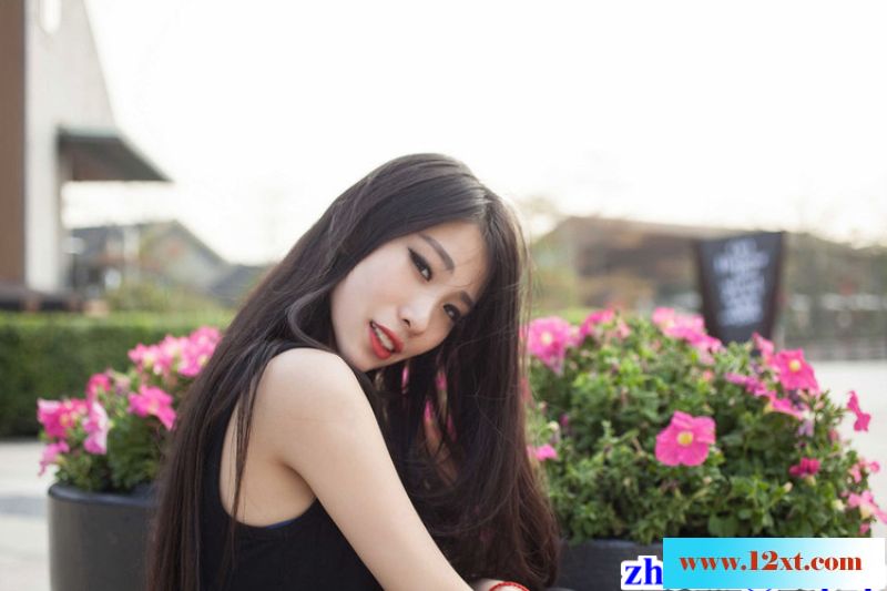 红色裹身裙去约会的二姐37P