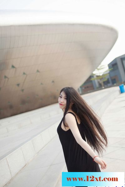 红色裹身裙去约会的二姐37P