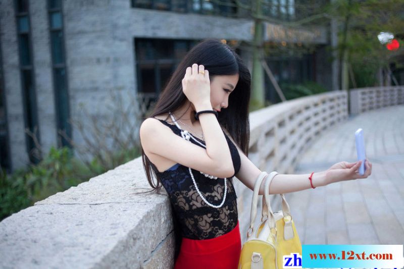 红色裹身裙去约会的二姐37P