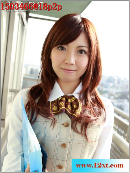 美人辦公女郎誘人絲襪美腿20P