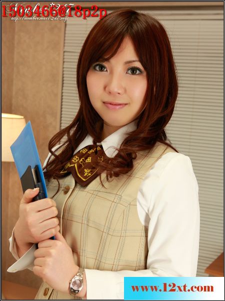 美人辦公女郎誘人絲襪美腿20P