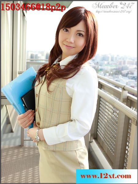 美人辦公女郎誘人絲襪美腿20P