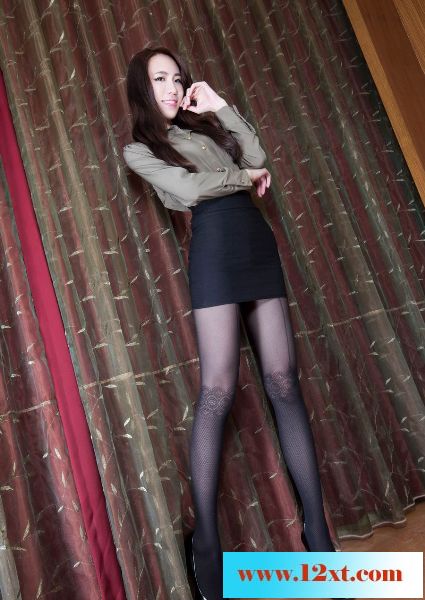 美腿嫩模Alice性感黑丝写真27P