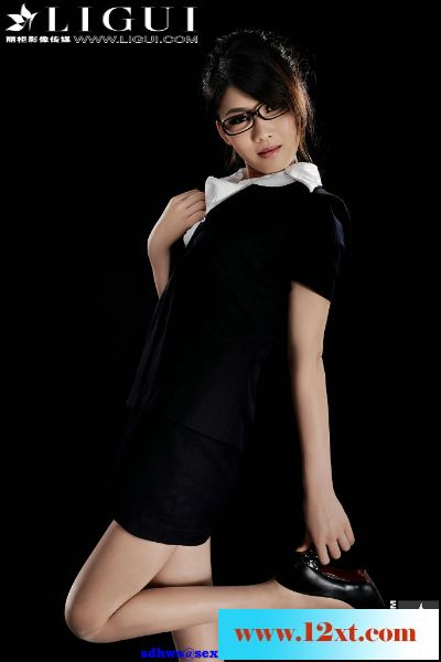 迷人的家庭女教師Model怡萱34P