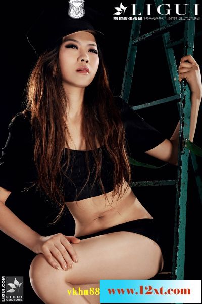 俏丽的女警Model-怡萱42P