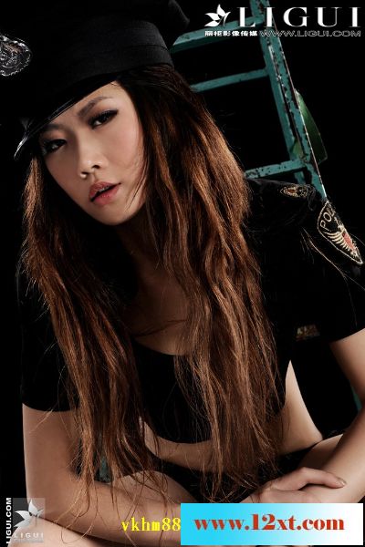 俏丽的女警Model-怡萱42P