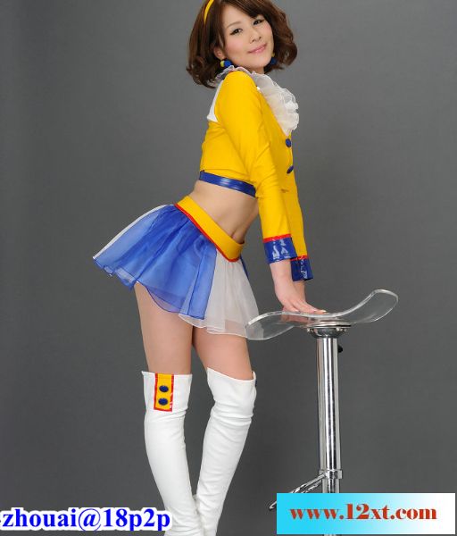 俏丽的制服高跟车模立花サキ30P