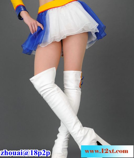 俏丽的制服高跟车模立花サキ30P