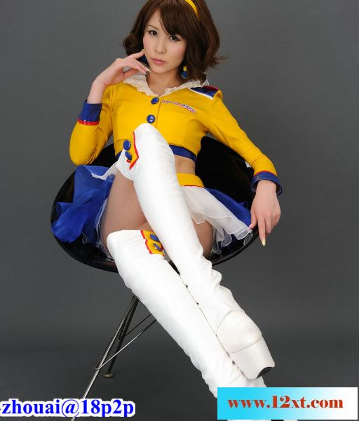 俏丽的制服高跟车模立花サキ30P