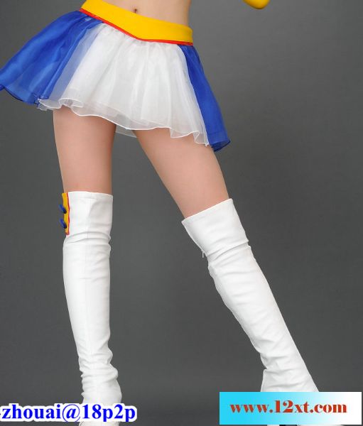 俏丽的制服高跟车模立花サキ30P