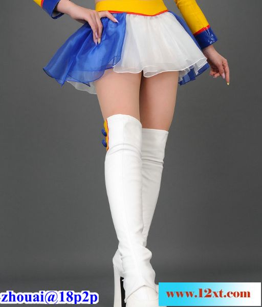 俏丽的制服高跟车模立花サキ30P