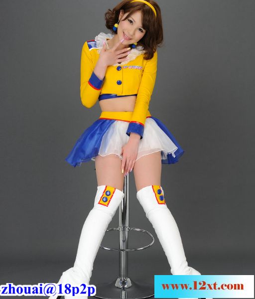 俏丽的制服高跟车模立花サキ30P