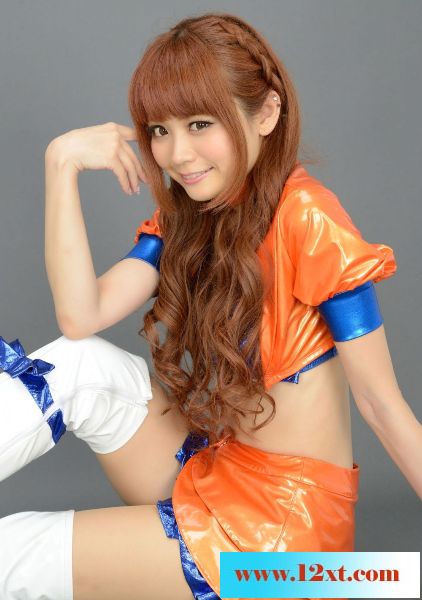 清甜养眼的制服女郎80P
