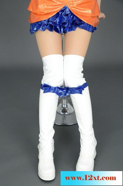 清甜养眼的制服女郎80P