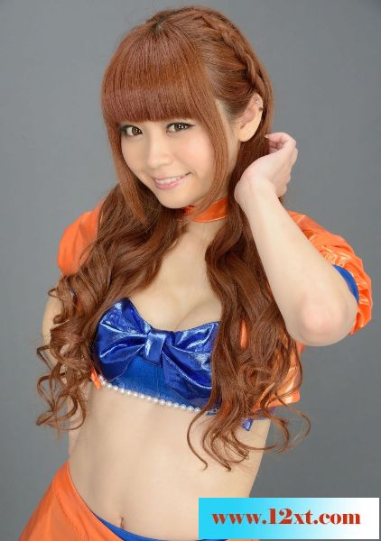 清甜养眼的制服女郎80P