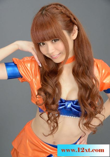 清甜养眼的制服女郎80P