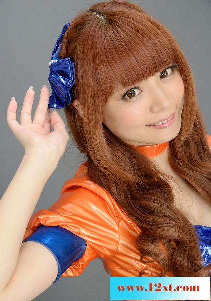 清甜养眼的制服女郎80P