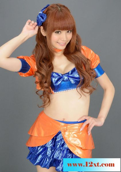 清甜养眼的制服女郎80P