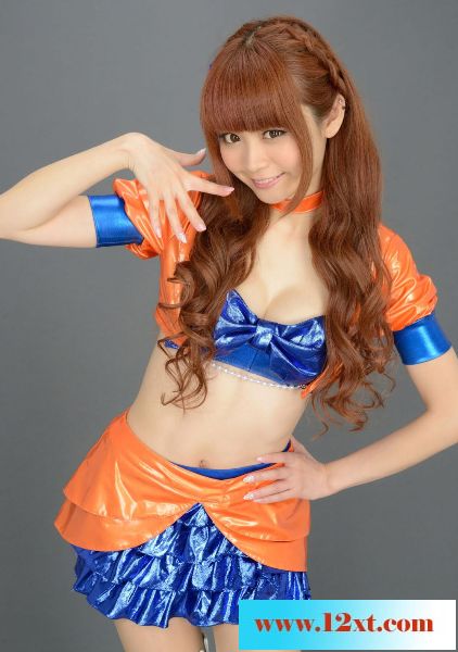 清甜养眼的制服女郎80P