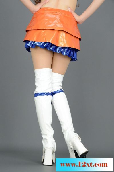 清甜养眼的制服女郎80P