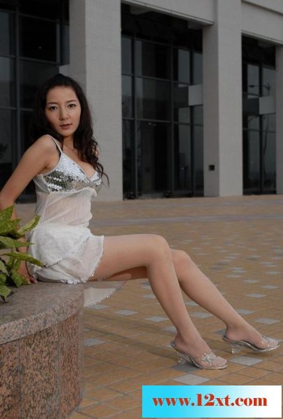 少妇小区内秀肉丝21P