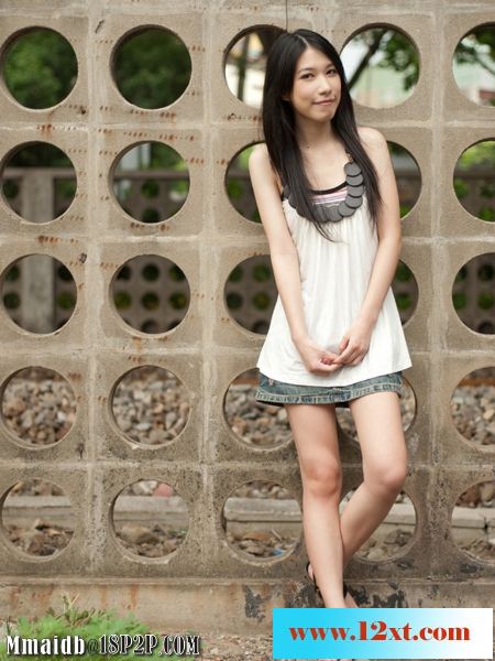 时尚美女外拍图18P