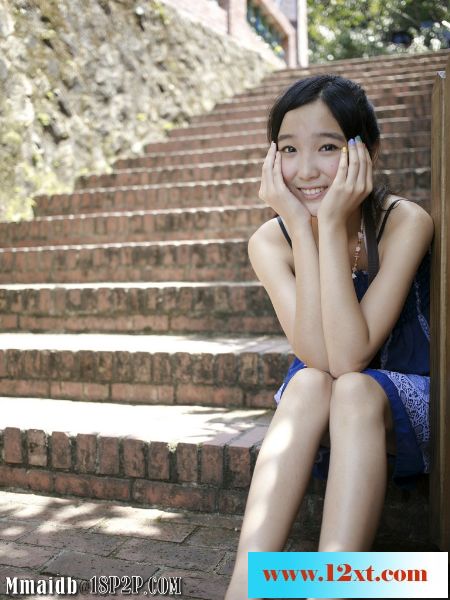 时尚美女外拍18P