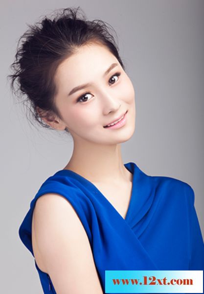 “孙月言”张娜红裙写真曝光12P