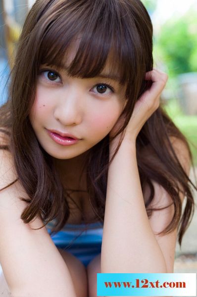 “天使嫩模”佐野雏子身穿吊带上围10P