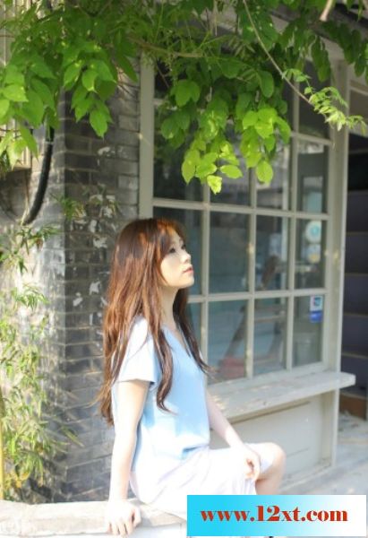 陈嘉琦夏日写真曝光转型小女人韵味足12P