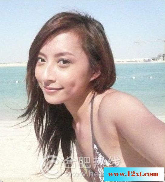 陈自瑶比基尼大秀好身材10P