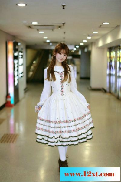 韩国妹子yurisa_chan又一波美图17P