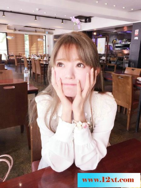 韩国妹子yurisa_chan又一波美图17P