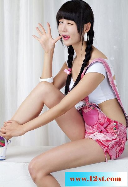韩国清纯玉女明星安智英13P