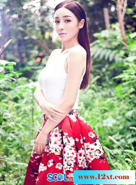 何彦霓娇俏写真美艳10P