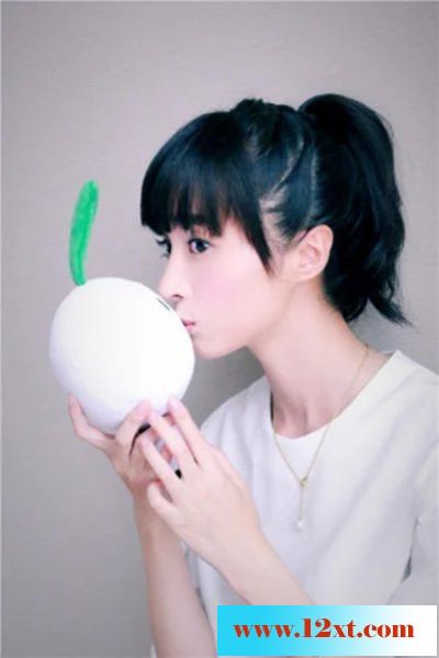 胡冰卿绽放甜美笑容，眼神清澈11P