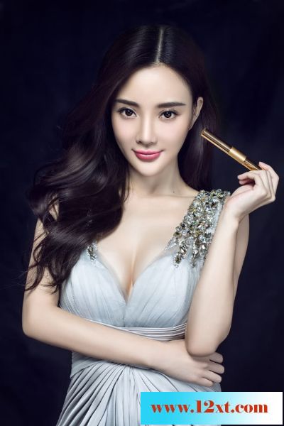 美女女明星李小璐时尚唇膏写真图片10P