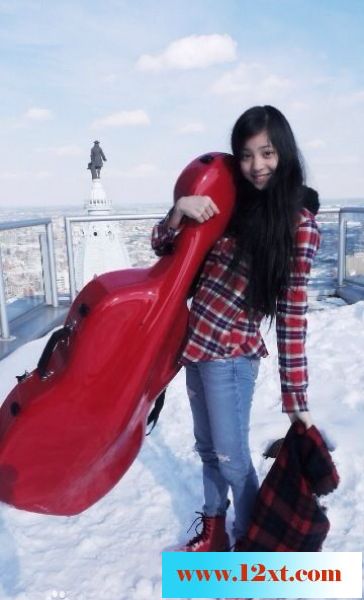 欧阳娜娜微博晒出一组美图面戴笑容11P