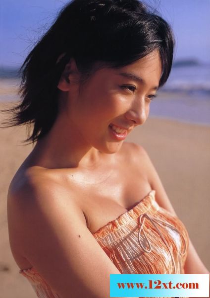 清纯美眉调皮的笑容16P