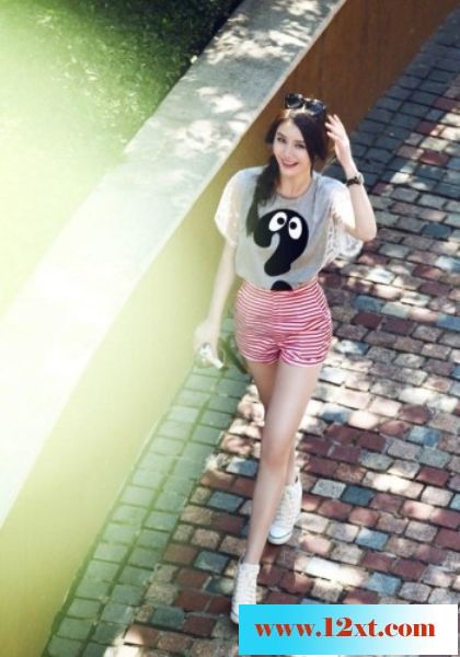 邱璐璠时尚大片，其间亮丽的造型10P