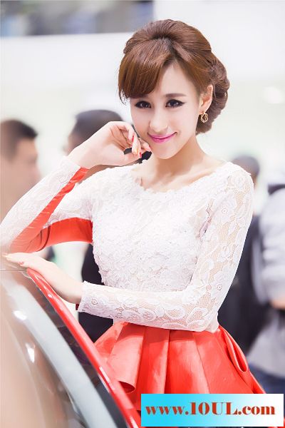 车展上高贵性感美女争鲜斗艳11P