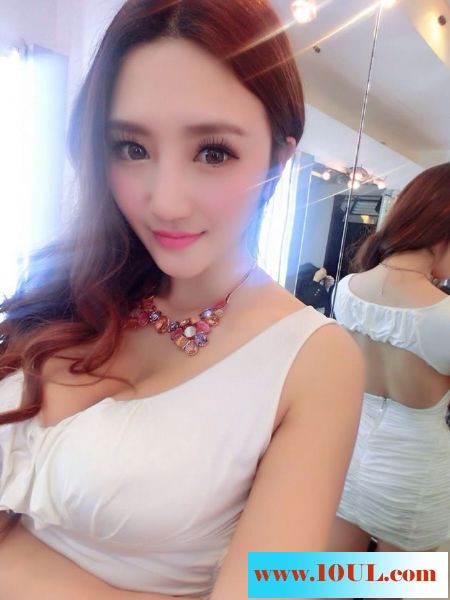大陆风骚爆乳美女10P