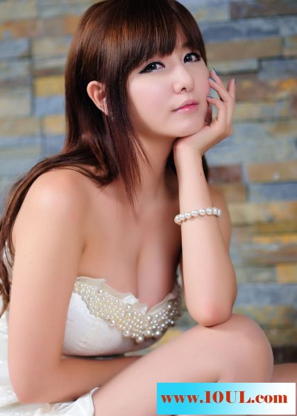 大胸高挑小礼服妹子11P