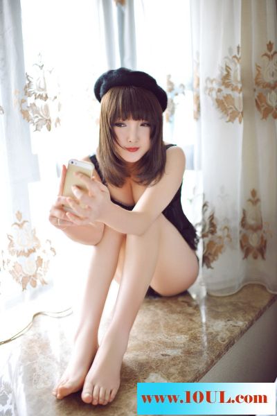 蕾丝内衣性感美女居家风姿10P