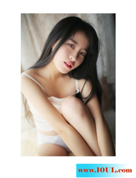 诱惑半裸美女巨乳宅男福利10P