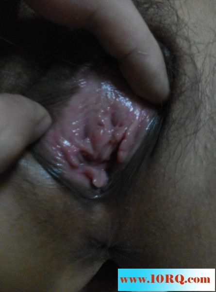 骚货炮友约我去她家里，怒插，蒙眼口爆，胶带