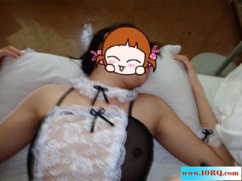 骚女友的女仆装，你喜欢吗12P