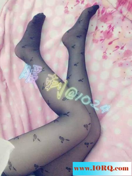 骚情四射的露脸小少妇。17P